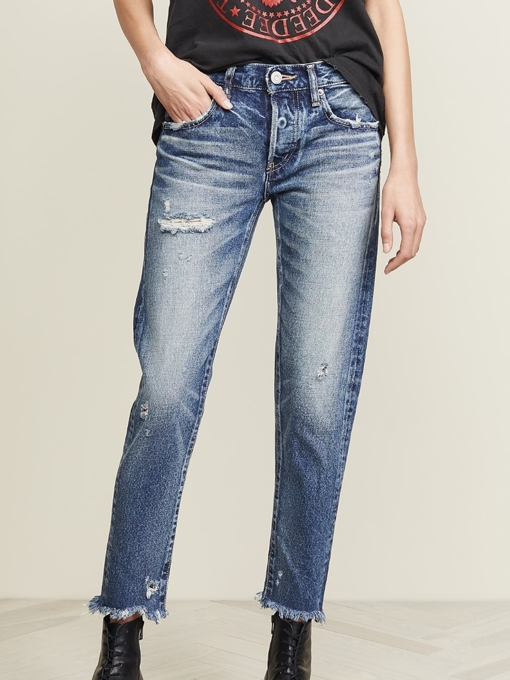 MOUSSY Vintage Kelley Tapered Cropped Distressed Jeans Sz 26 Raw Hem Japanese